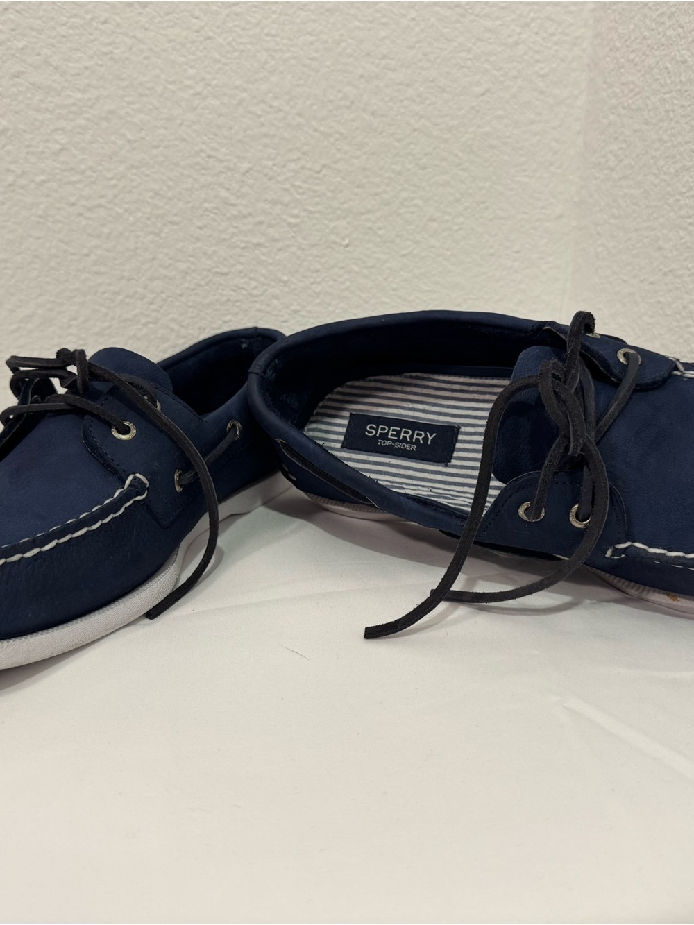 Sperry Men's Navy Blue Boat Shoes with White Sole